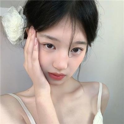 雪花女孩封面